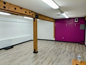 222 N Lincoln St, Port Angeles, WA à louer Photo intérieure– Image 1 sur 2