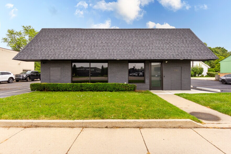 2580 Dixie Hwy, Waterford, MI à vendre - Photo de l’immeuble – Image 1 sur 34