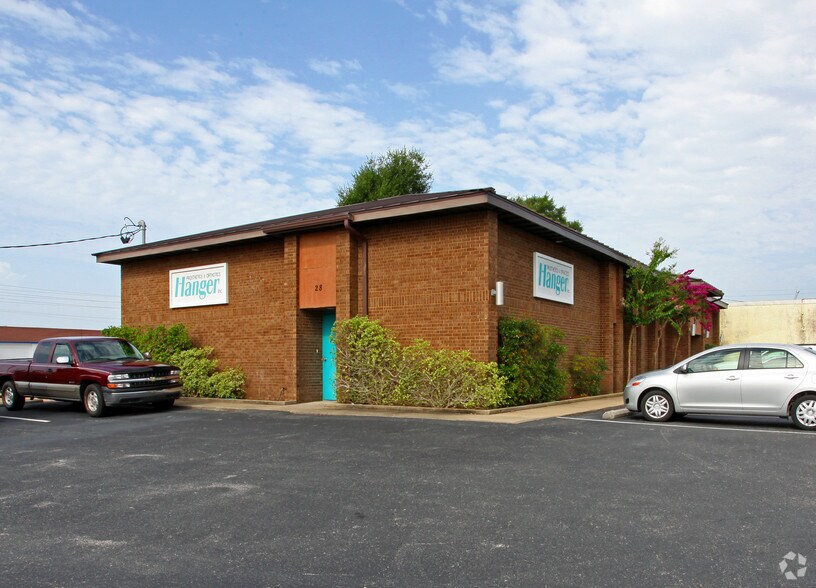 28 Perry Ave SE, Fort Walton Beach, FL à vendre - Photo de l’immeuble – Image 2 sur 14
