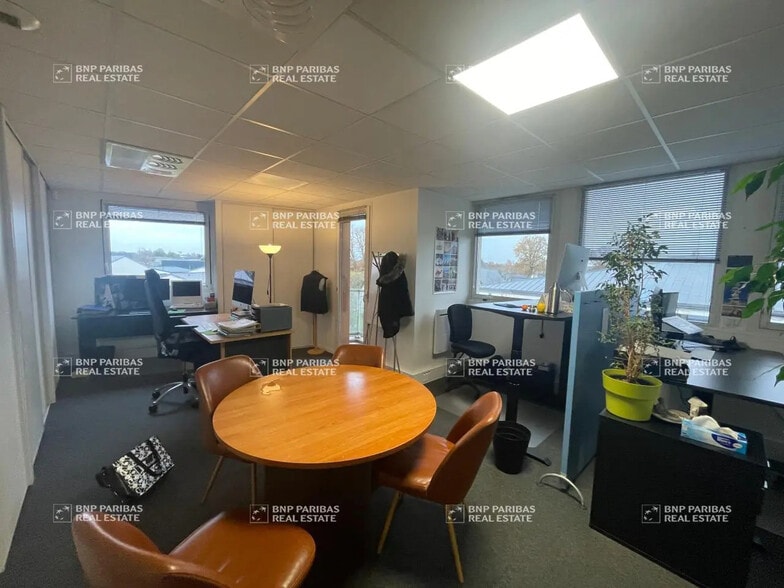 Bureau dans Pacé à vendre - Photo intérieure – Image 3 sur 6