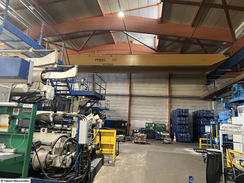 Industriel/Logistique dans Decazeville à louer - Photo de l’immeuble – Image 2 sur 4