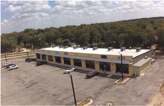 Plus de détails pour 3712 New Mathis Rd, Elmendorf, TX - Local commercial à louer