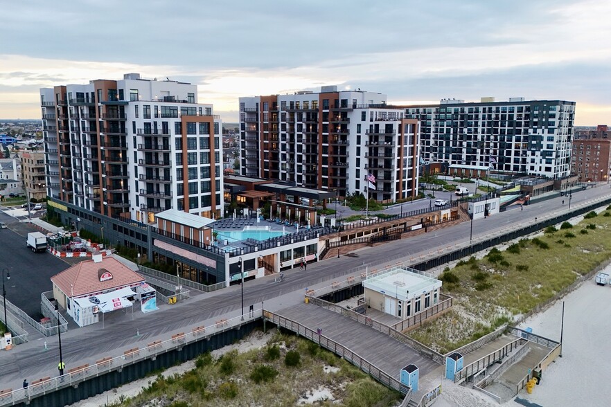 100-190 E Broadway, Long Beach, NY à louer - Photo de l’immeuble – Image 1 sur 9