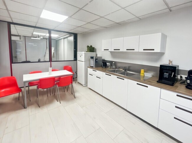 Plus de détails pour Bureau à louer