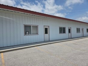 1201 Airport Rd, Ames, IA à louer Photo de l’immeuble– Image 1 sur 2