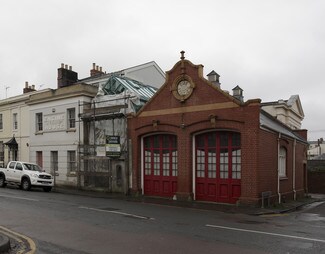 Plus de détails pour St James Sq, Cheltenham - Local commercial à louer