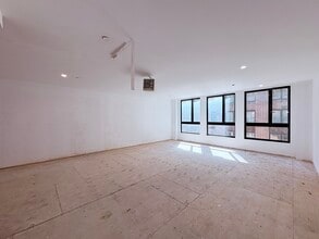 203-205 W 38th St, New York, NY à louer Photo intérieure– Image 2 sur 10