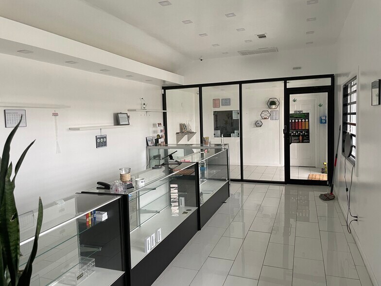 6108 S 46th West Ave, Tulsa, OK à louer - Photo principale – Image 1 sur 4