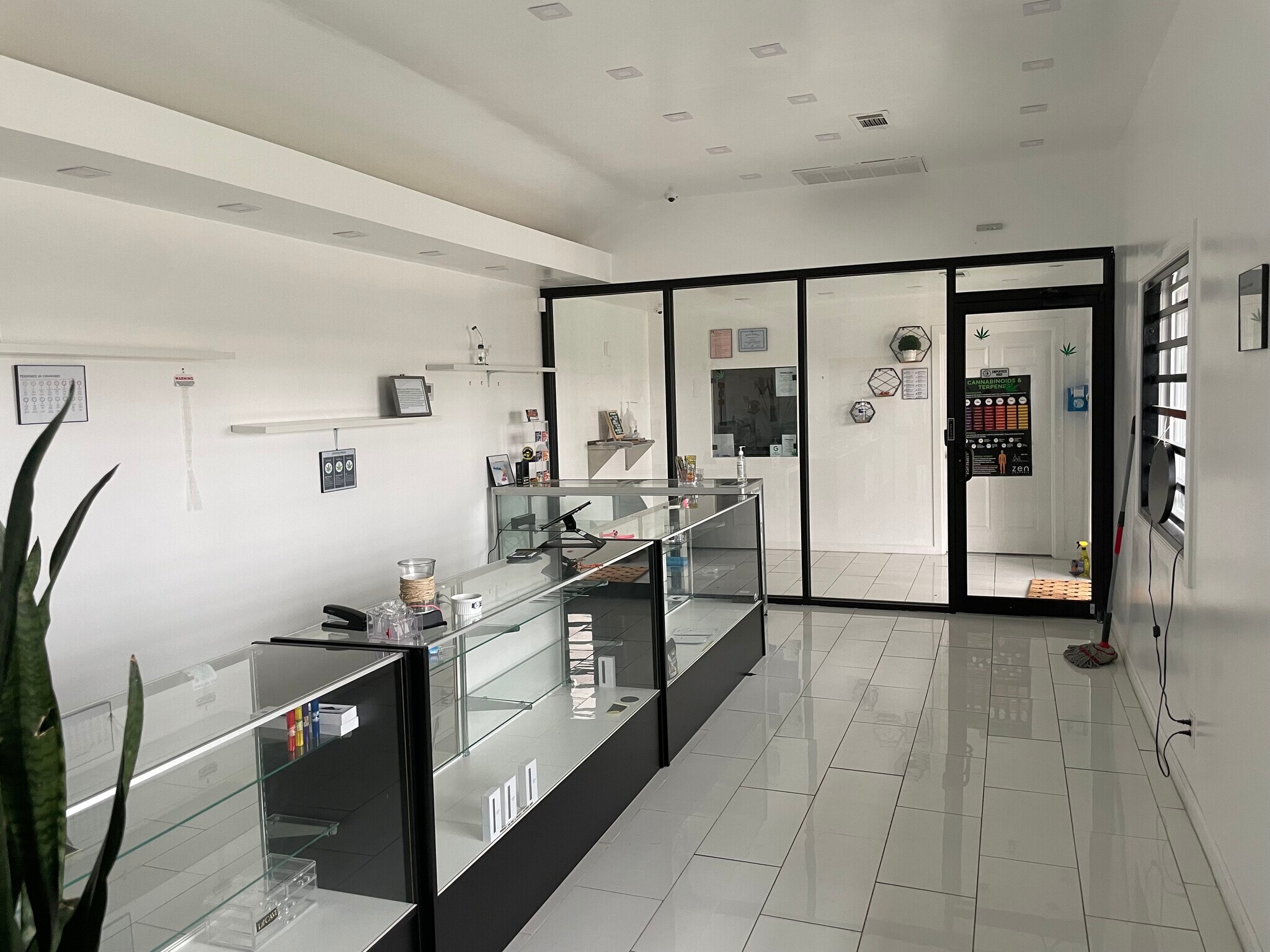 6108 S 46th West Ave, Tulsa, OK à louer Photo principale– Image 1 sur 5