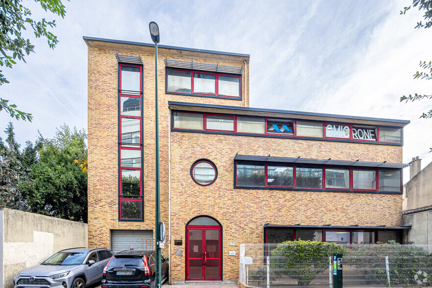 Bureau dans La Garenne-Colombes à louer - Photo principale – Image 1 sur 2