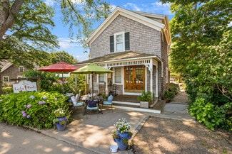 Plus de détails pour 218 Upper Main St, Edgartown, MA - Local d’activités à vendre