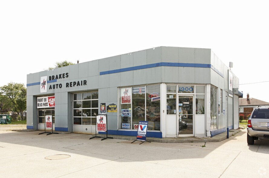 1900 E 7 Mile Rd, Detroit, MI à vendre - Photo principale – Image 1 sur 2