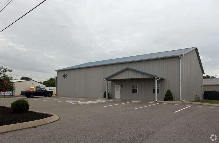 1799 Alpine Dr, Clarksville, TN à louer - Photo principale – Image 1 sur 49
