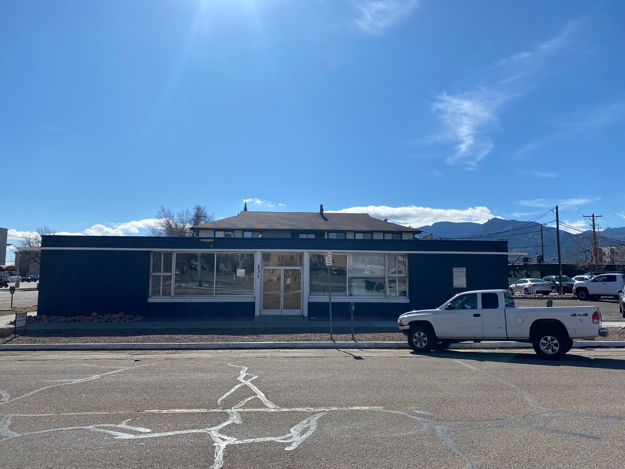 231 E Vermijo Ave, Colorado Springs, CO à louer Photo principale– Image 1 sur 3
