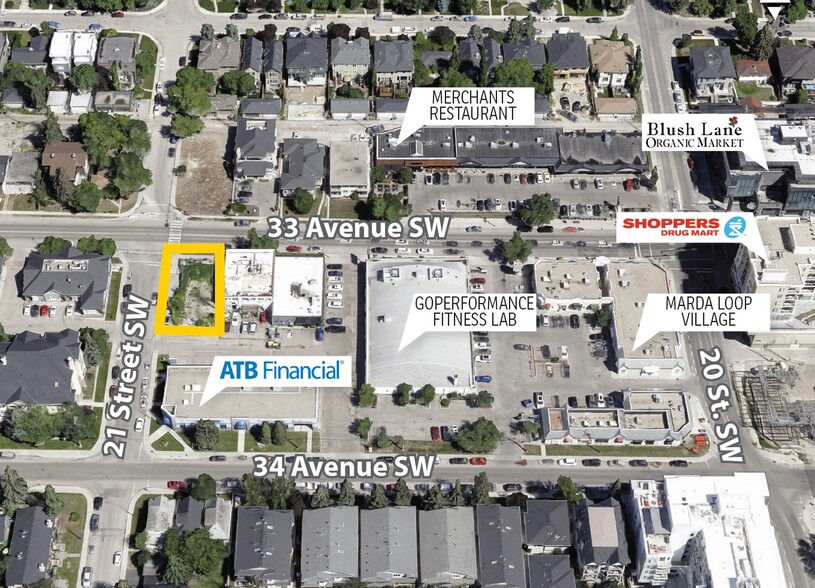 2137 33 Ave SW, Calgary, AB à vendre - Photo de l’immeuble – Image 1 sur 4