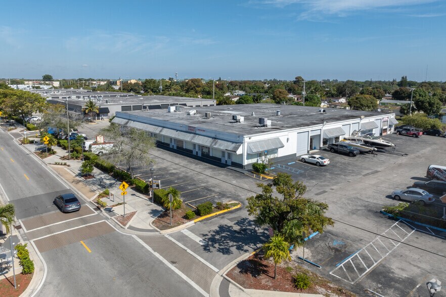 1823-1853 NW 38th Ave, Lauderhill, FL à louer - Photo de l’immeuble – Image 2 sur 24