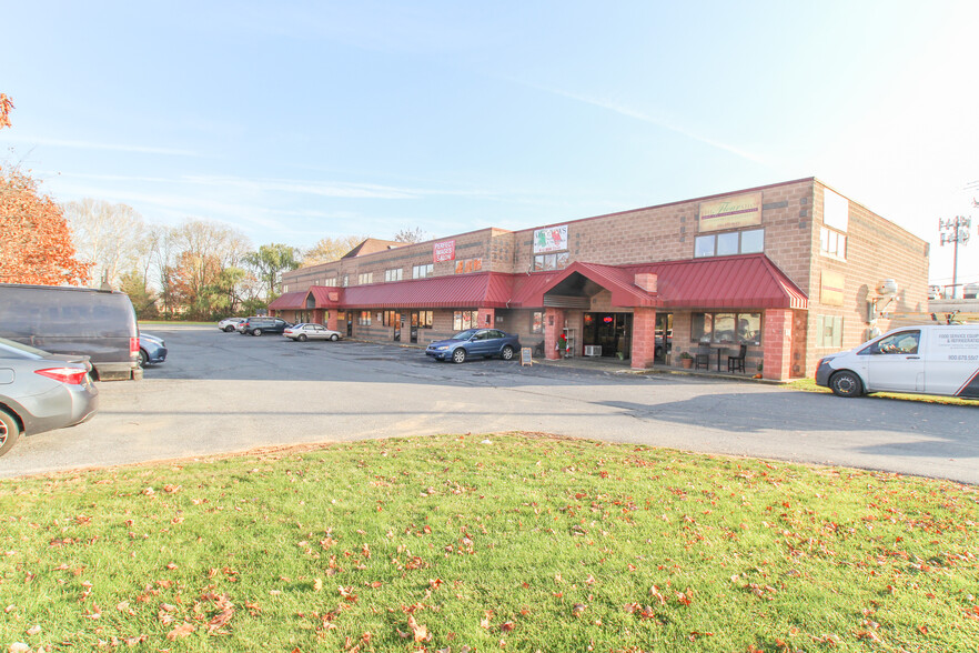 2980 Linden St, Bethlehem, PA à louer - Photo de l’immeuble – Image 1 sur 10