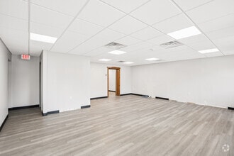 3 McCullough Dr, New Castle, DE à louer Hall d’entrée– Image 2 sur 16