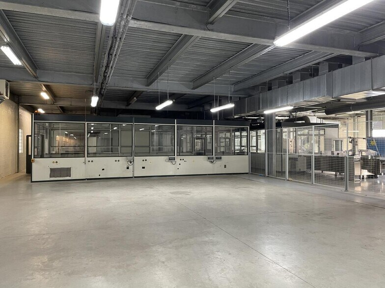 Local d'activités dans Le Plessis-Bouchard à vendre - Photo intérieure – Image 3 sur 16