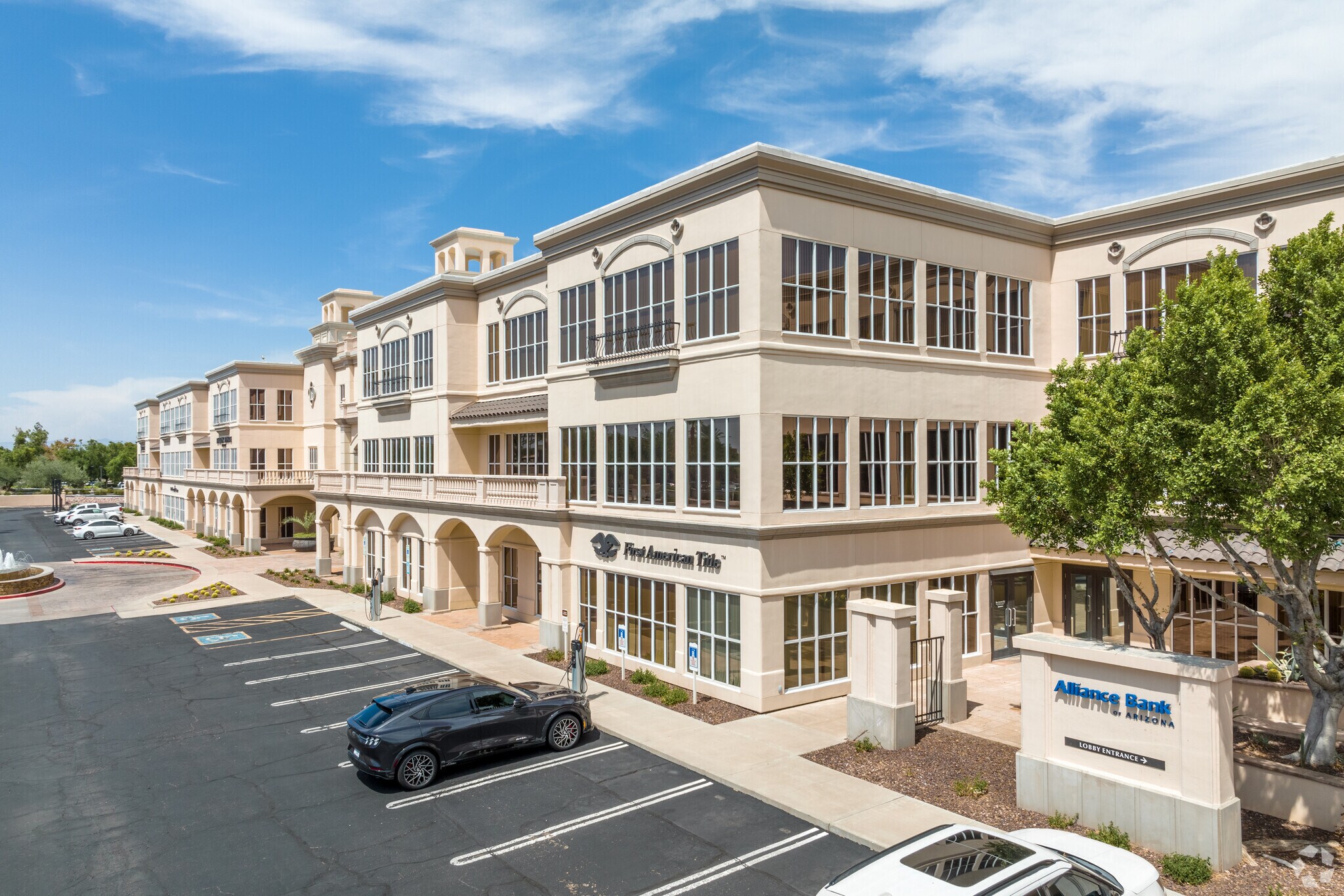 6263 N Scottsdale Rd, Scottsdale, AZ à louer Photo principale– Image 1 sur 7