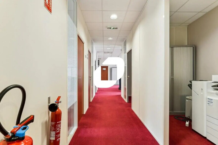 Bureau dans Chessy à louer - Photo de l’immeuble – Image 3 sur 12