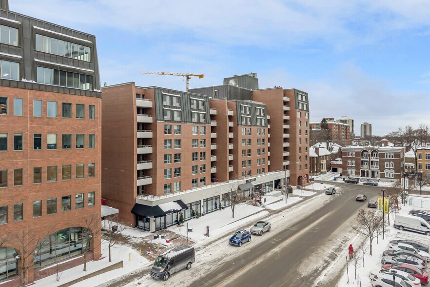 1150 Rue De Claire-Fontaine, Québec, QC à louer - Photo de l’immeuble – Image 3 sur 11