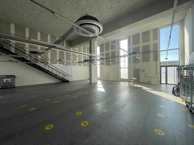 Local d’activités dans Lyon à louer - Photo intérieure – Image 3 sur 6