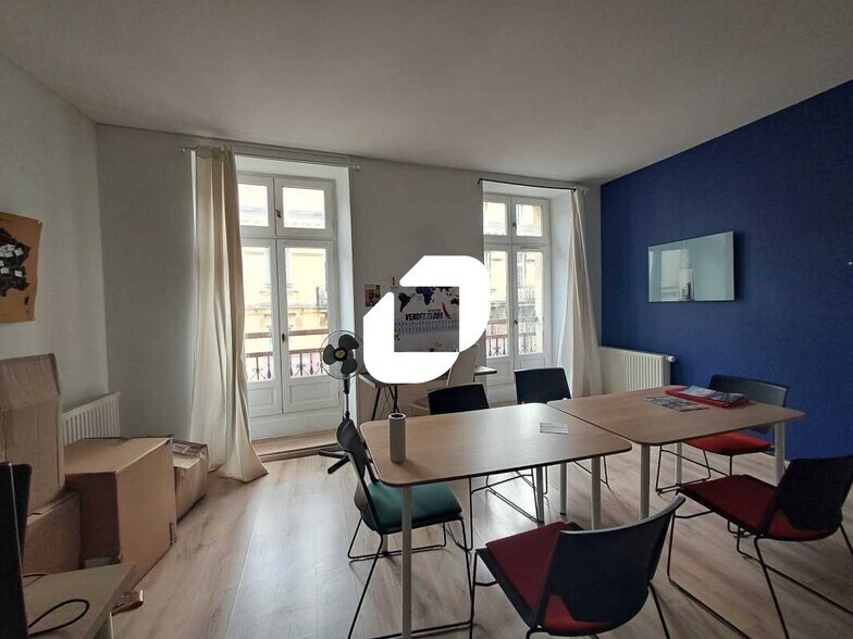 Bureau dans Bordeaux à louer - Photo intérieure – Image 2 sur 11
