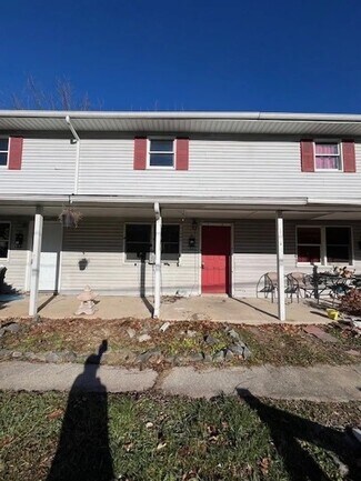 Plus de détails pour 2-14 W Laurel St, Tremont, PA - Logement à vendre