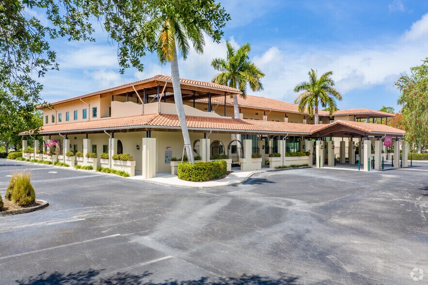 4330 Tamiami Trl E, Naples, FL à louer - Photo principale – Image 1 sur 7
