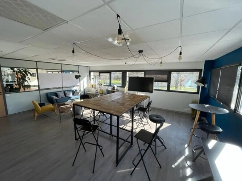 Bureau dans Écuisses à vendre - Photo intérieure – Image 3 sur 10