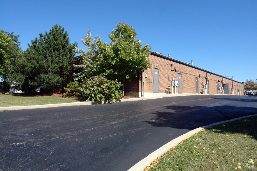 927-967 W Golf Rd, Schaumburg, IL à louer - Photo de l’immeuble – Image 3 sur 9