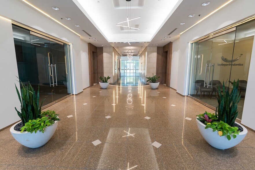17177 Preston Rd, Dallas, TX à louer - Photo intérieure – Image 3 sur 15
