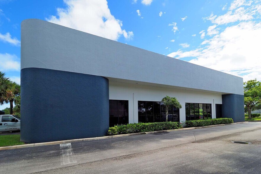 1000 Clint Moore Rd, Boca Raton, FL à louer - Photo de l’immeuble – Image 3 sur 9