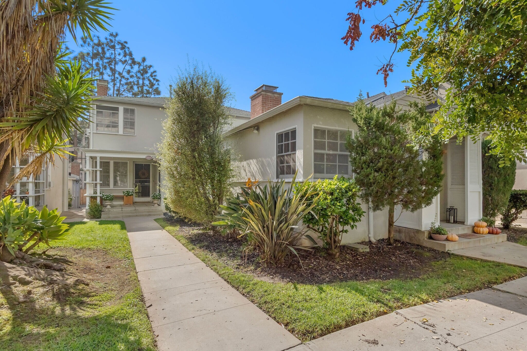10370 Ashton Ave, Los Angeles, CA à vendre Photo principale– Image 1 sur 21