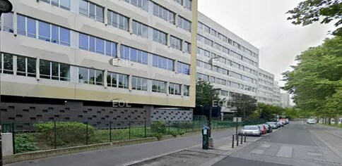 dans Paris à vendre Photo de l’immeuble– Image 1 sur 1