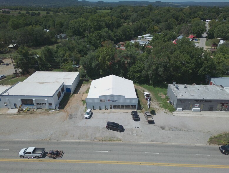 406 W Trimble Ave, Berryville, AR à vendre - Photo de l’immeuble – Image 2 sur 16
