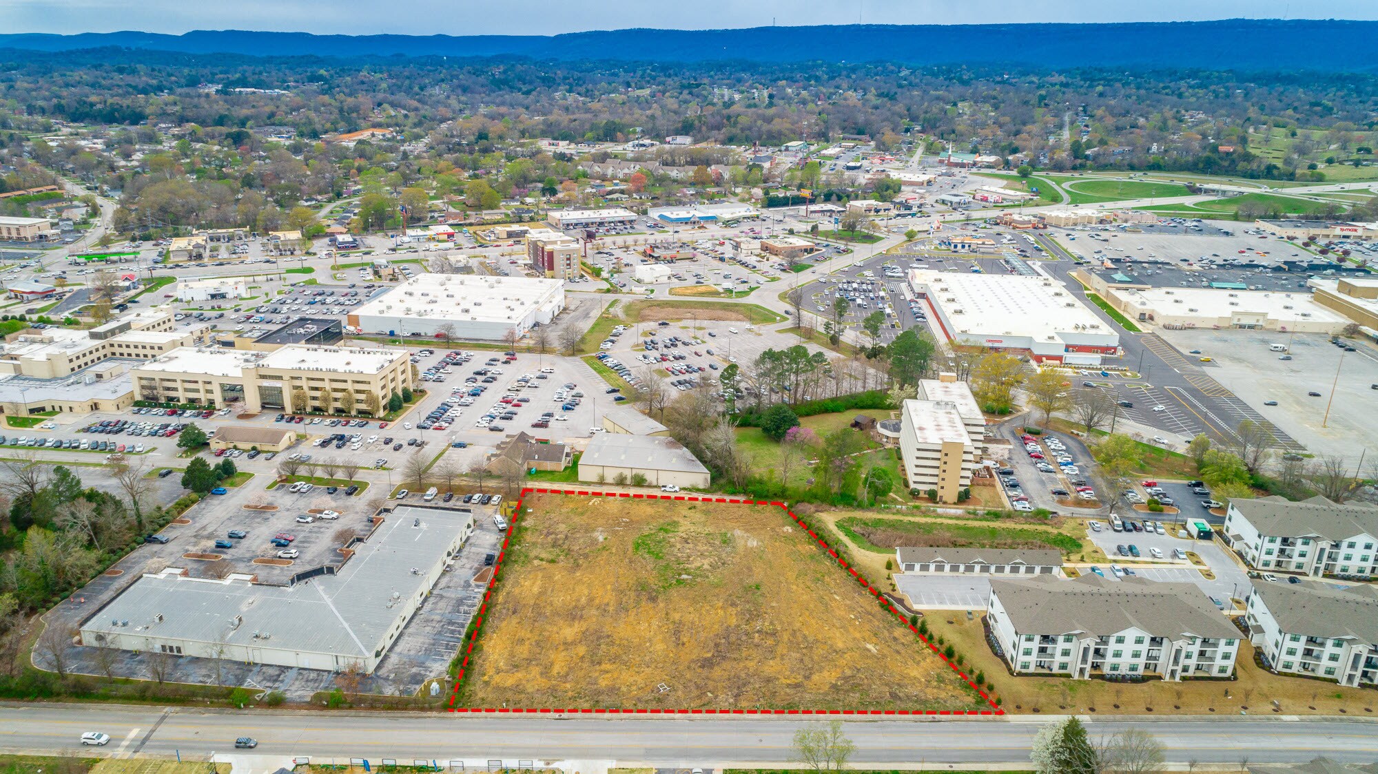 5026 Old Godsey Lane, Hixson, TN à vendre Photo principale– Image 1 sur 15