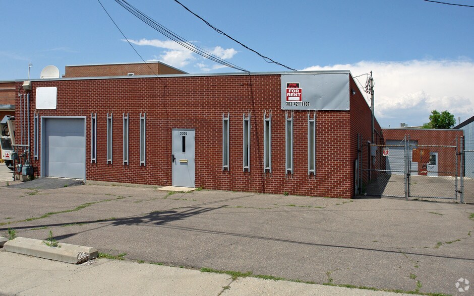 3301 E 42nd Ave, Denver, CO à vendre - Photo de l’immeuble – Image 1 sur 11