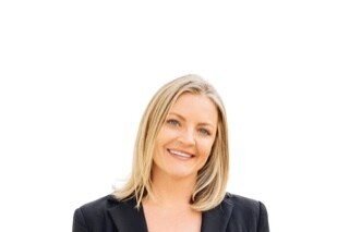 LAURA ADAMS