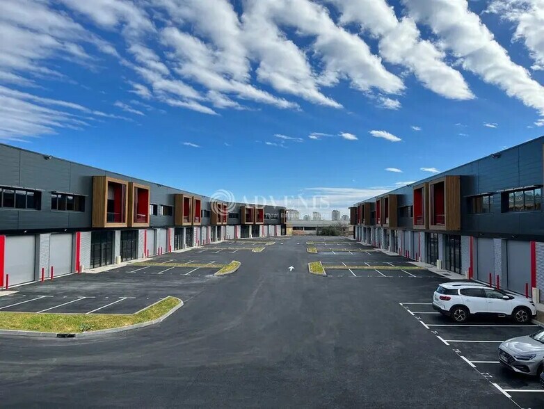 Local d’activités dans Avrainville à louer - Photo de l’immeuble – Image 2 sur 3