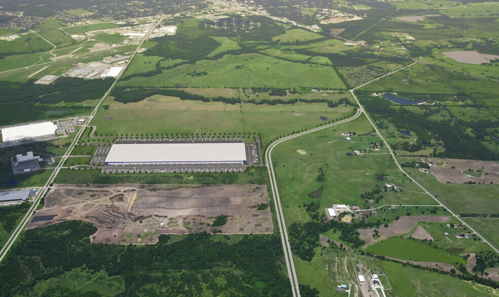 Airport Rd, Terrell, TX à louer - Photo de l’immeuble – Image 3 sur 3