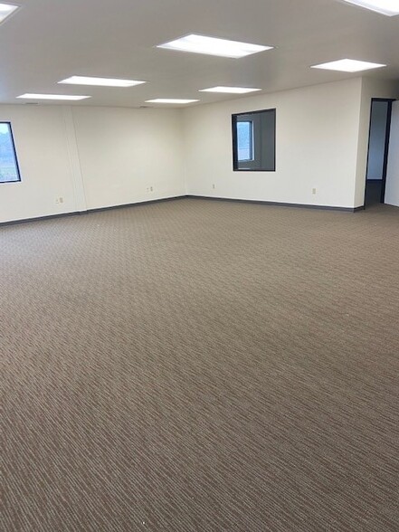 18791 Van Buren Blvd, Riverside, CA à louer - Photo de l’immeuble – Image 3 sur 8