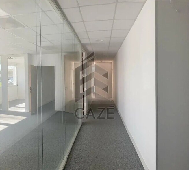 Bureau dans Mérignac à louer - Photo de l’immeuble – Image 3 sur 5