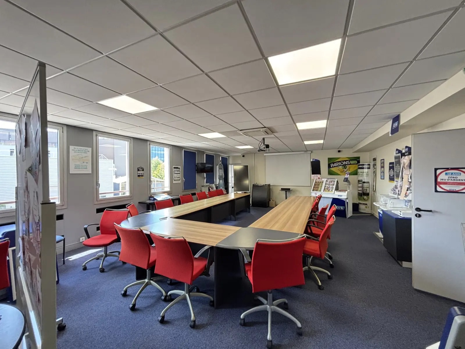 Bureau dans Montreuil à louer Photo de l’immeuble– Image 1 sur 21