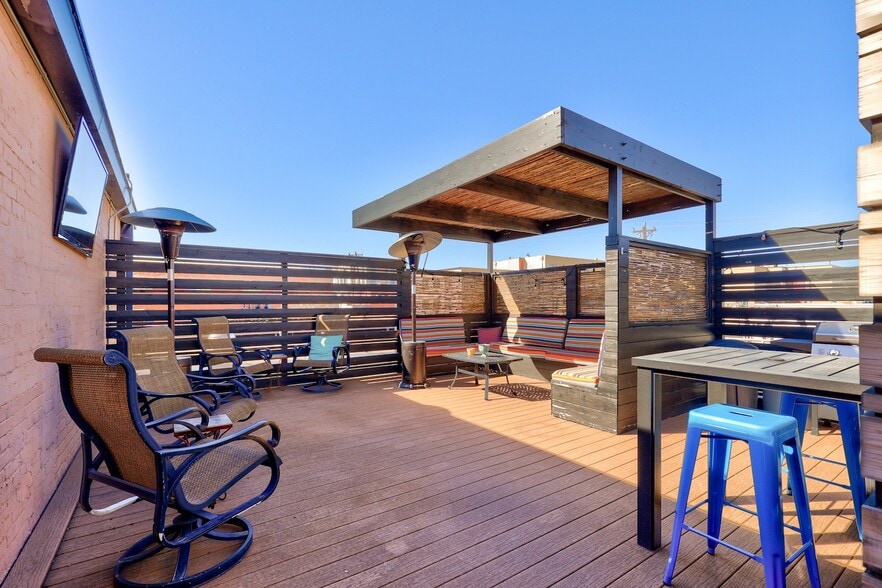 411 NW 5th St, Oklahoma City, OK à vendre - Photo de l’immeuble – Image 3 sur 32