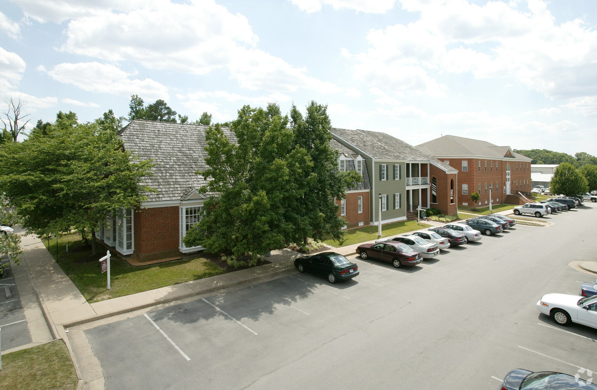 9842-9856 Lori Rd, Chesterfield, VA à louer Photo principale– Image 1 sur 7