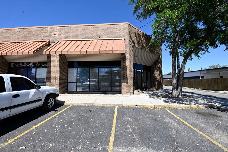 1313 SE Military Dr, San Antonio, TX à louer - Photo de l’immeuble – Image 3 sur 8