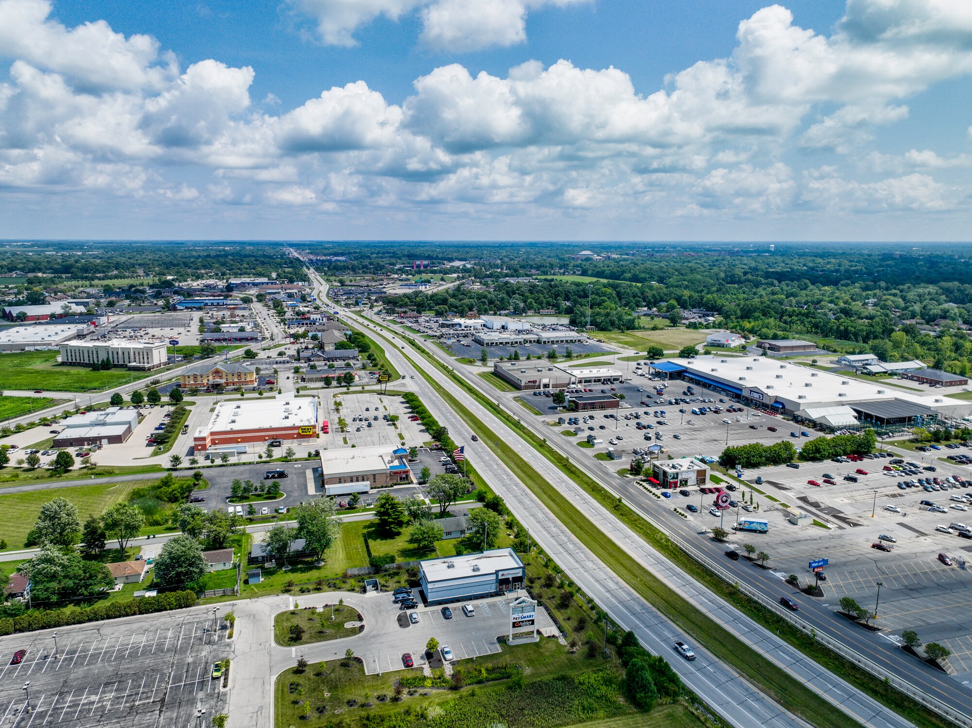 3700 Blk N Morrison Rd, Muncie, IN à vendre Aérien– Image 1 sur 22