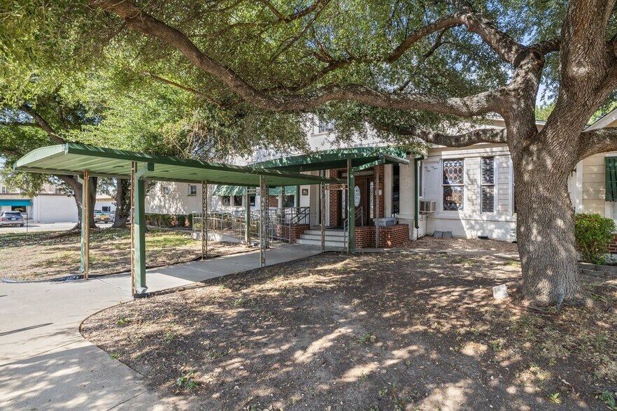 503 Talbot St, Taylor, TX à vendre - Photo de l’immeuble – Image 3 sur 71